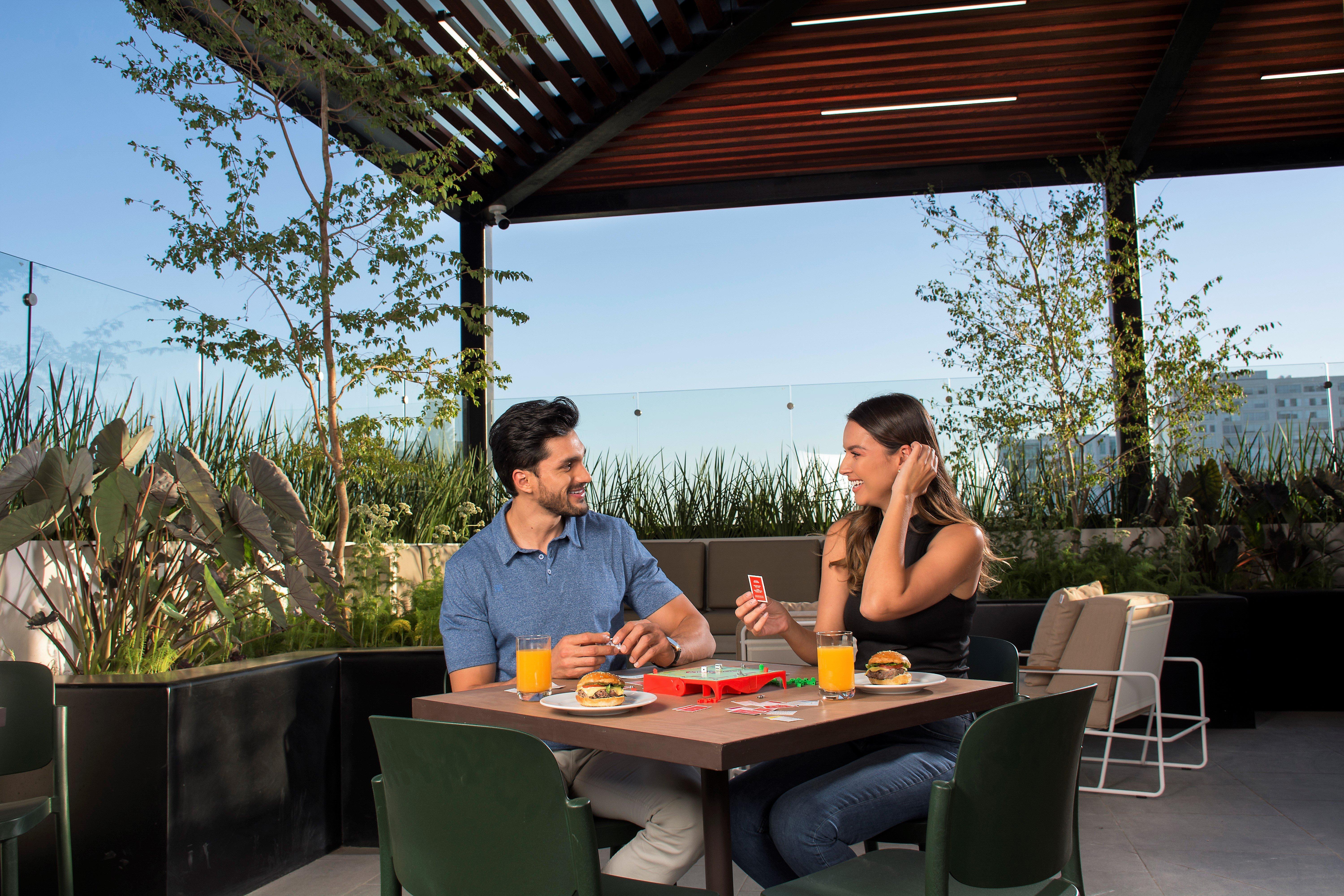 Staybridge Suites - Guadalajara Novena By Ihg Exterior foto