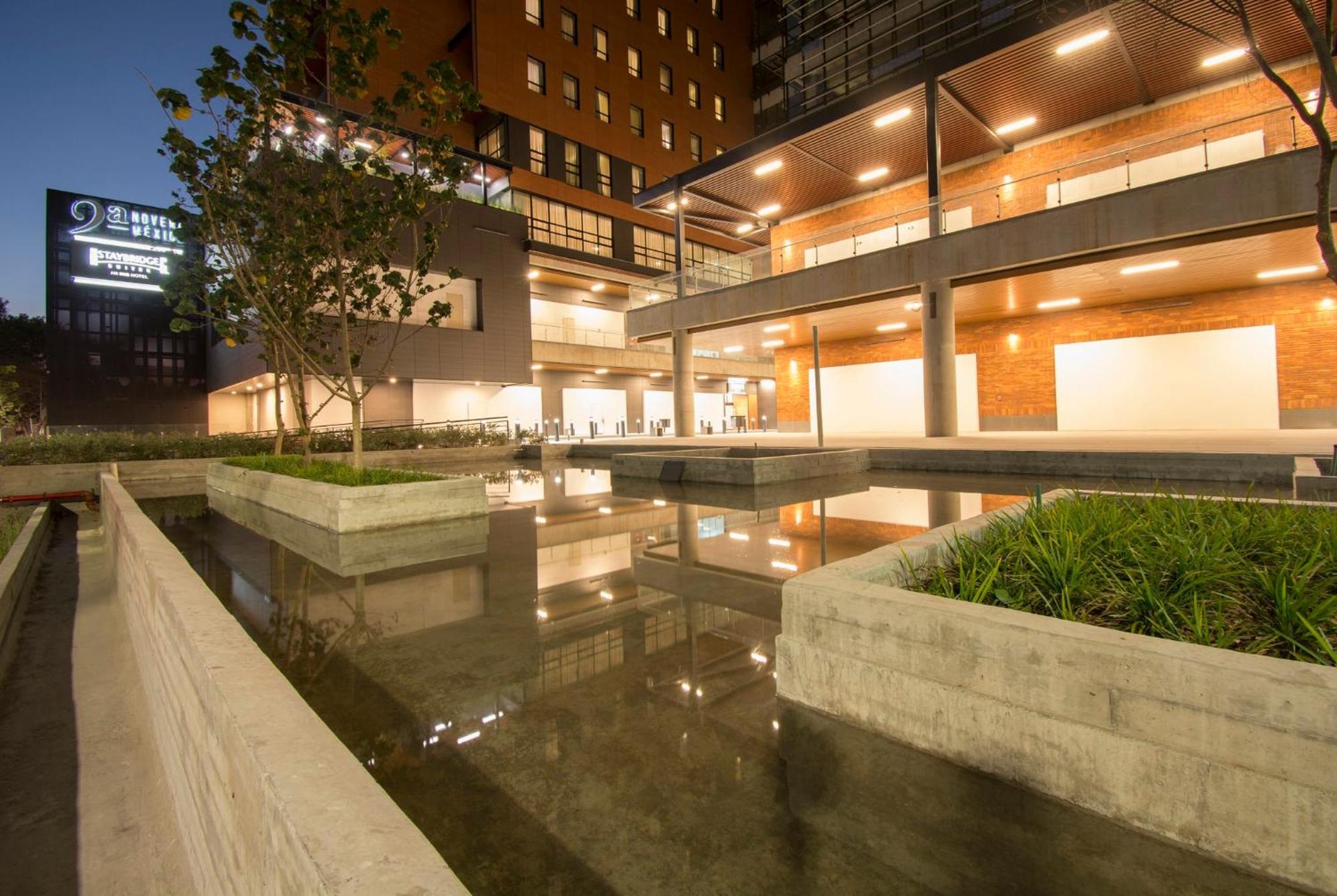 Staybridge Suites - Guadalajara Novena By Ihg Exterior foto