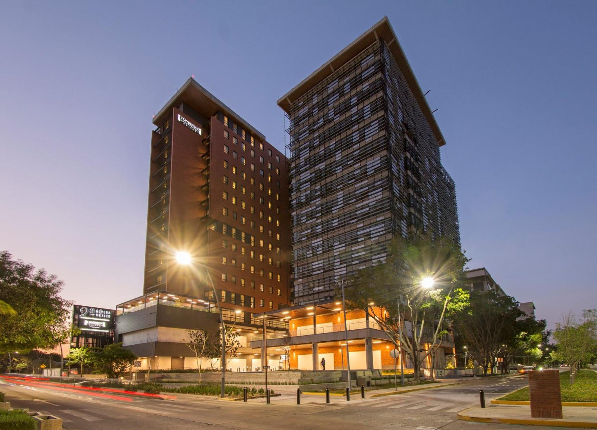 Staybridge Suites - Guadalajara Novena By Ihg Exterior foto