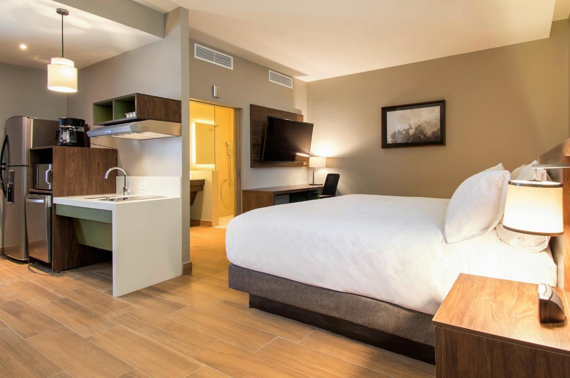 Staybridge Suites - Guadalajara Novena By Ihg Exterior foto