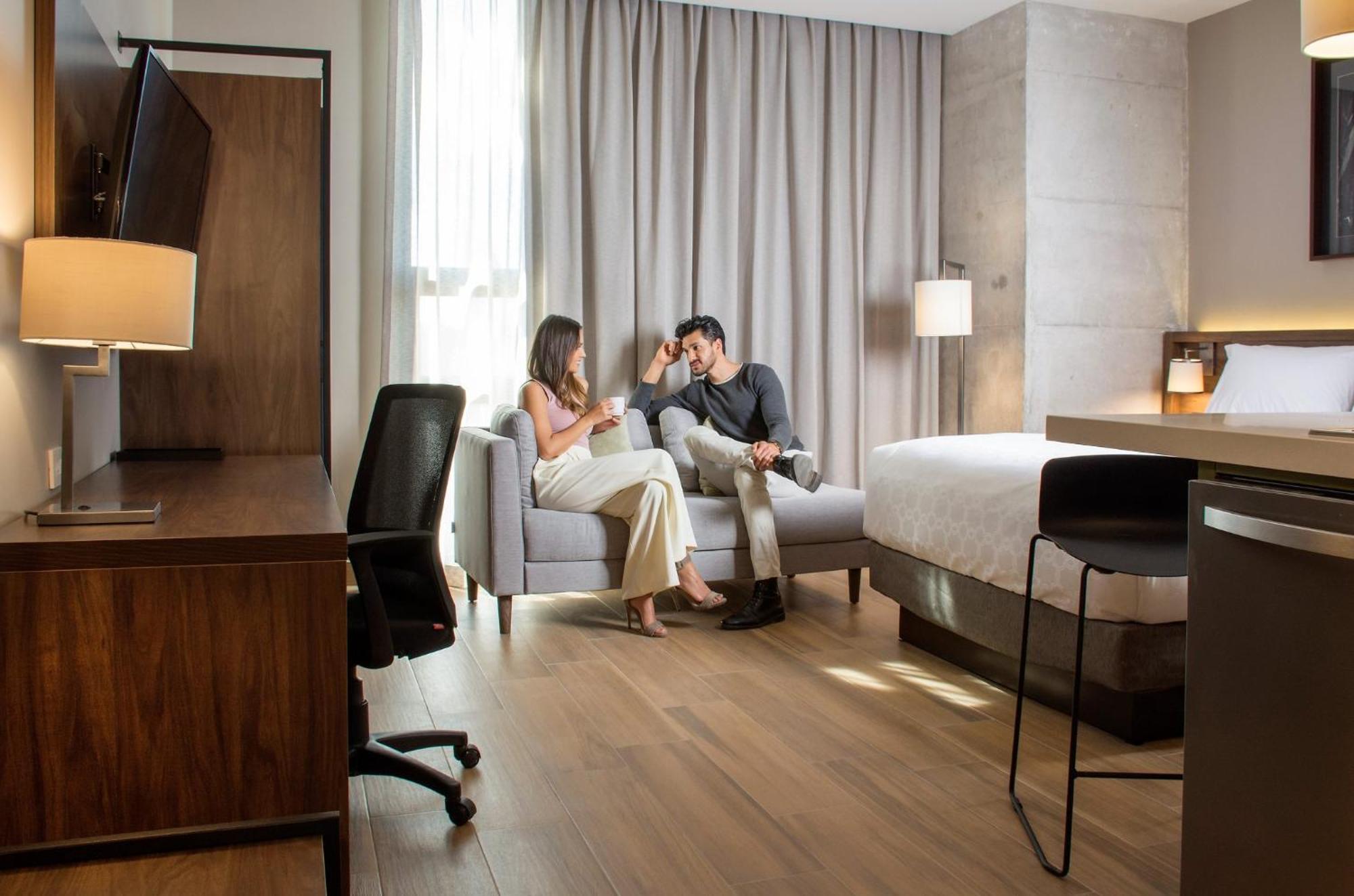 Staybridge Suites - Guadalajara Novena By Ihg Exterior foto